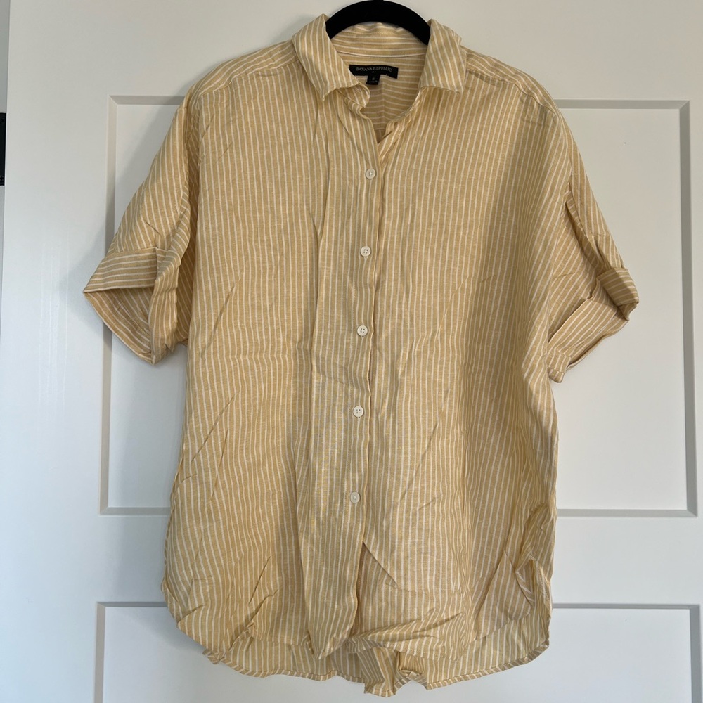 Banana Republic Linen button-up - size small
